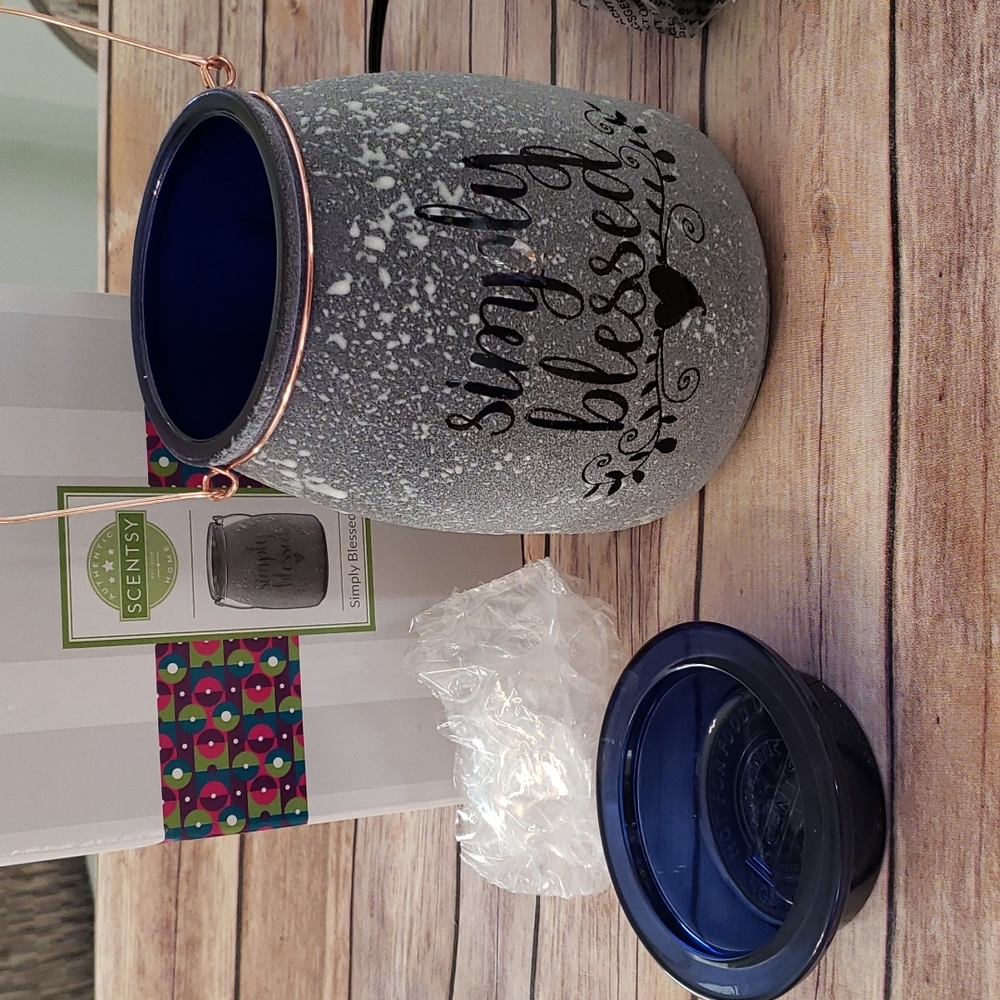 COPY - Scentsy SIMPLY BLESSED warmer. Brand new